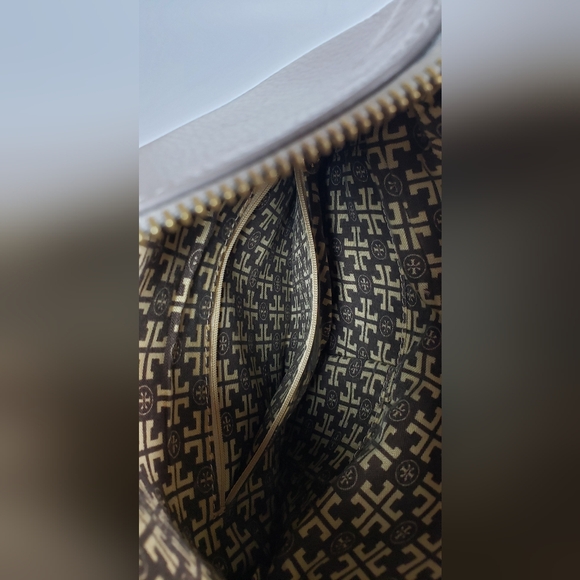 Tory Burch Bifold Clutch Gray Pebbled Leather - Picture 7 of 13